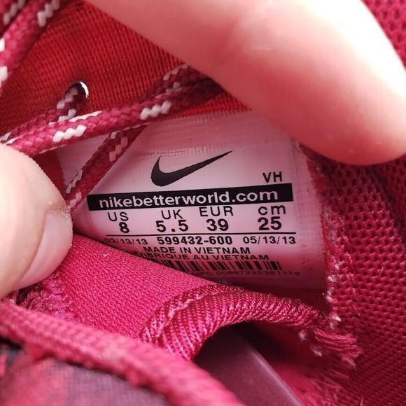 NIKE Roshe Run Camo Sneakers in Red Black (Women's Size 8) 599432-600 - Picture 7 of 7